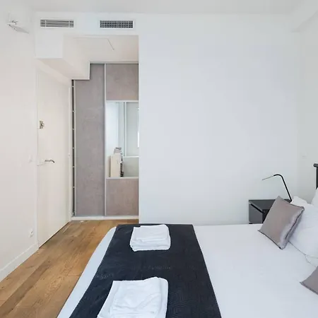 3 Double Bedrooms In Montmartre Near Subway Ac