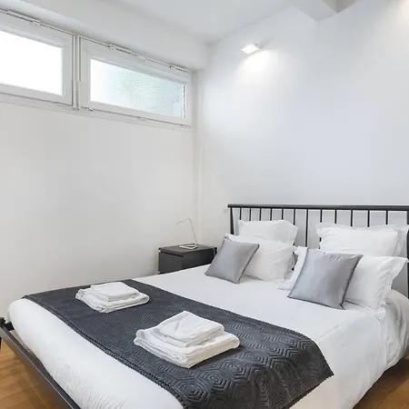 3 Double Bedrooms In Montmartre Near Subway Ac Apartment *