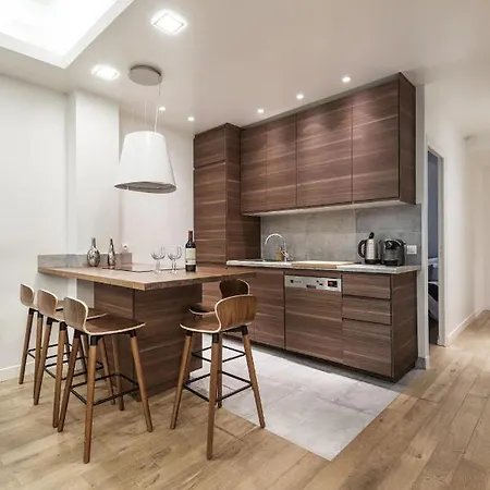 Apartment 3 Double Bedrooms In Montmartre Near Subway Ac