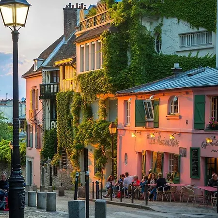 3 Double Bedrooms In Montmartre Near Subway Ac Apartment Paris