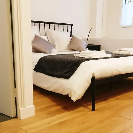 3 Double Bedrooms In Montmartre Near Subway Ac Apartment Paris