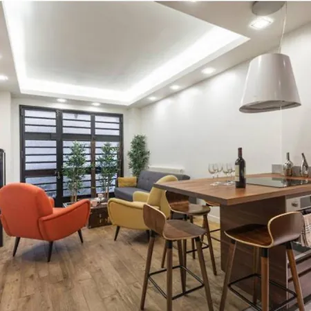 3 Double Bedrooms In Montmartre Near Subway Ac Apartment *
