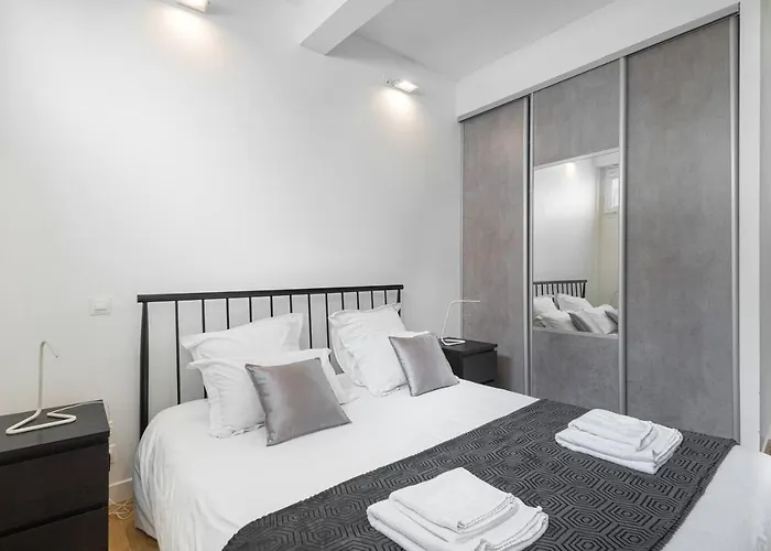 3 Double Bedrooms In Montmartre Near Subway Ac דירה *