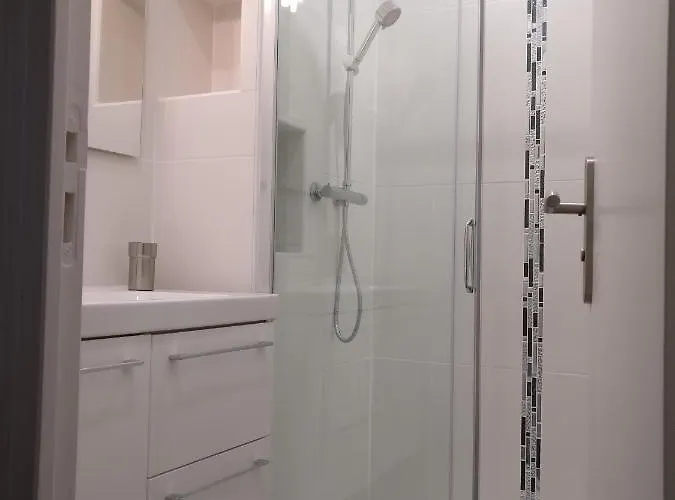 3 Double Bedrooms In Montmartre Near Subway Ac