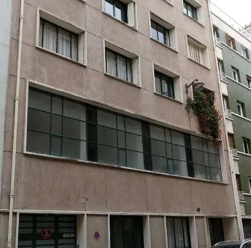 3 Double Bedrooms In Montmartre Near Subway Ac פריז