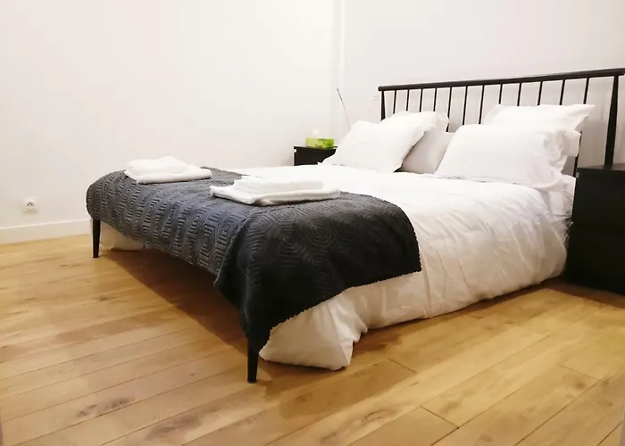 3 Double Bedrooms In Montmartre Near Subway Ac דירה *