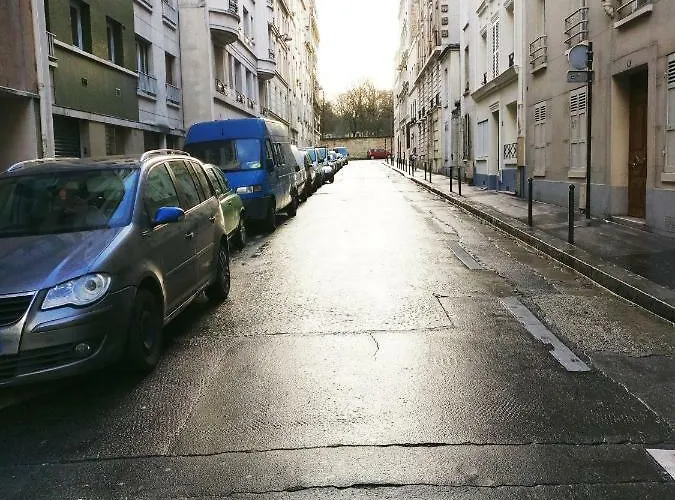 3 Double Bedrooms In Montmartre Near Subway Ac פריז